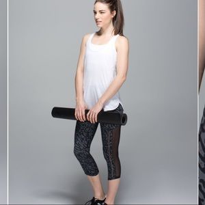 Lululemon Hot To Street Crop